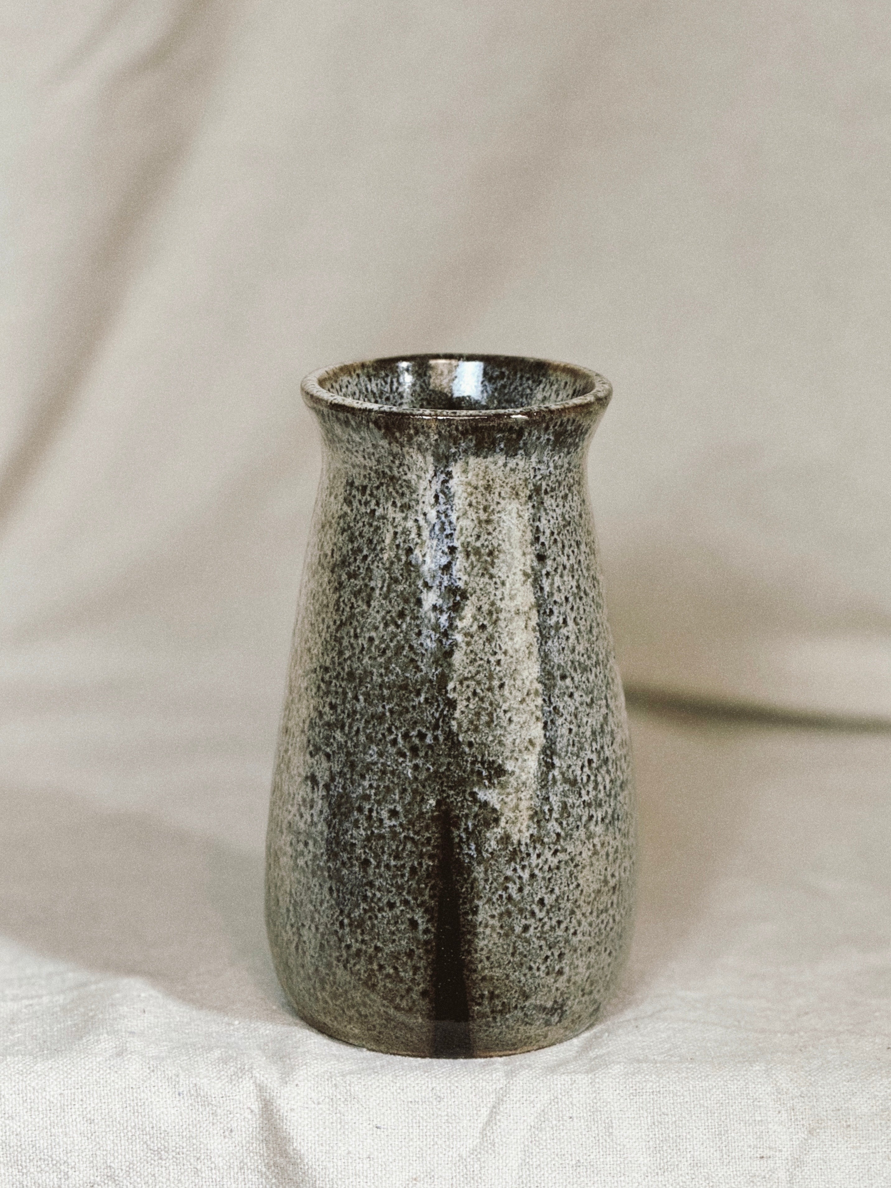 kaki vase